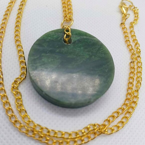 BC Nephrite Jade Circle Pendent Necklace (Grade-A+) - Picture 1 of 3